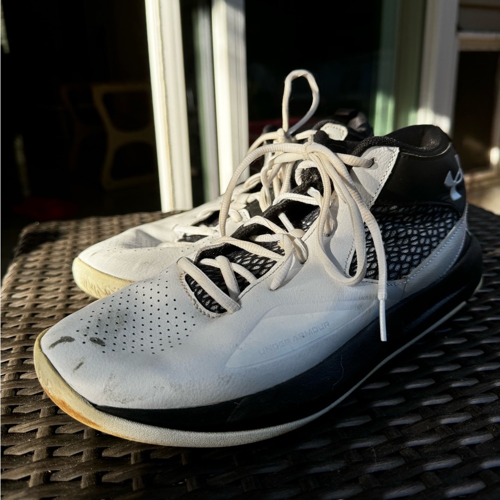 Men’s Outdoor UnderArmor Basketball Shoes